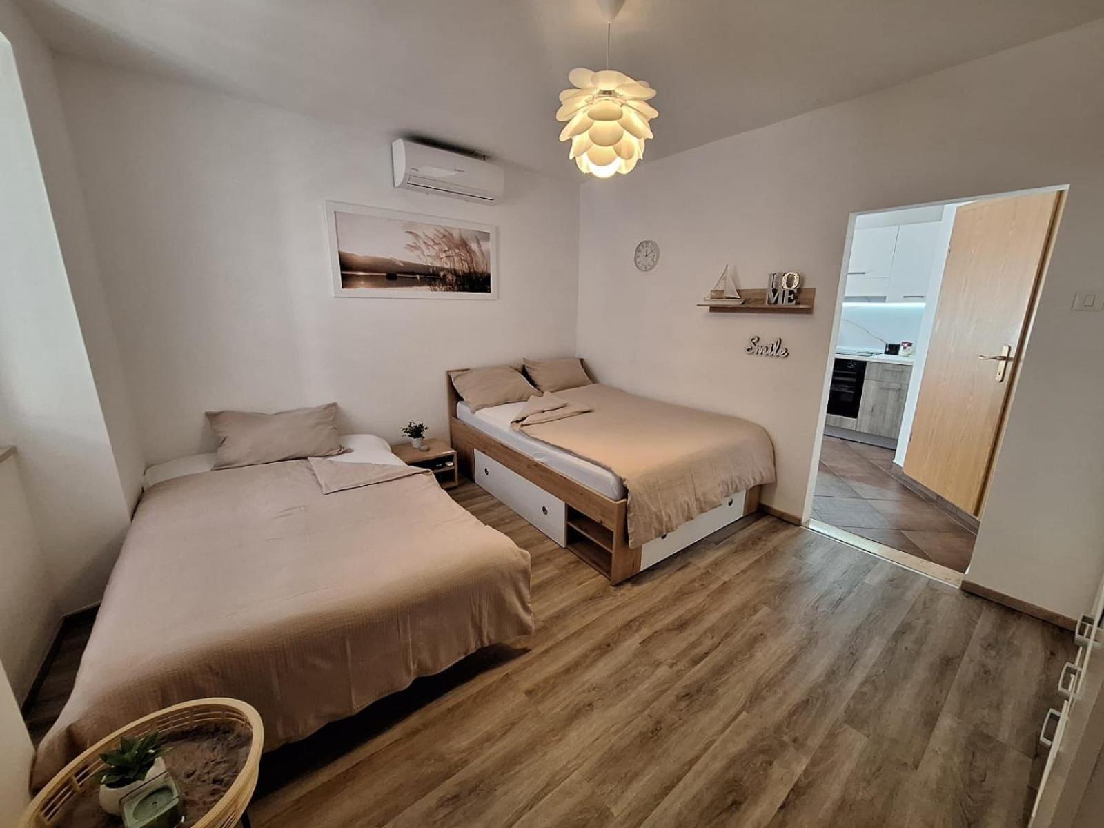 Apartma Pingo Appartement Koper Buitenkant foto